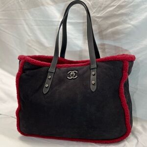 🔥CHANEL🔥 Rare LARGE Shearling Tote